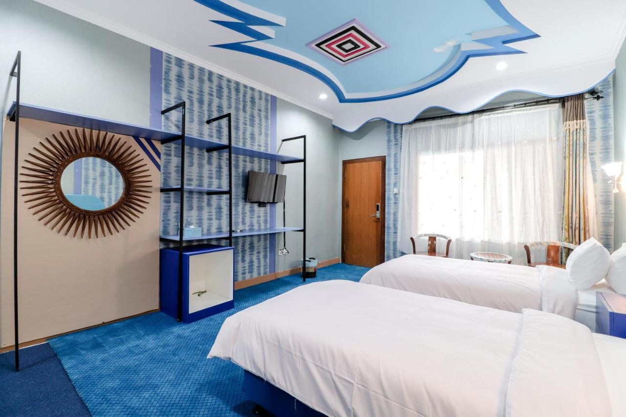 Sartini Inn Jogja Yogyakarta Luaran gambar