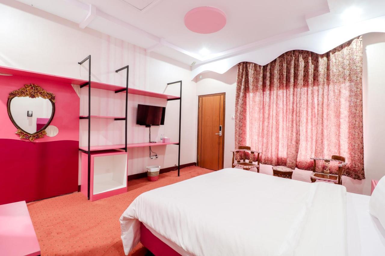 Sartini Inn Jogja Yogyakarta Luaran gambar